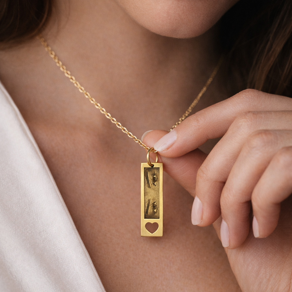 قلادة العيون