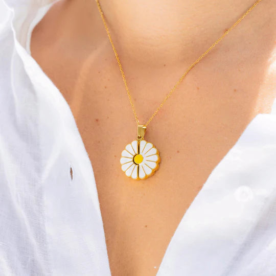 قلادة الزهرة